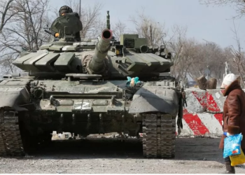 A Russian tank in the occupied Ukrainian city of Mariupol in March last year