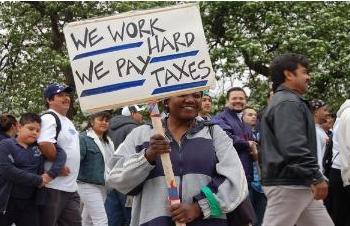 undocumented immigrant pay taxes too