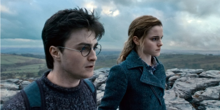 (From left) Daniel Radcliffe and Emma Watson in 'Harry Potter and the Deathly Hallows.'