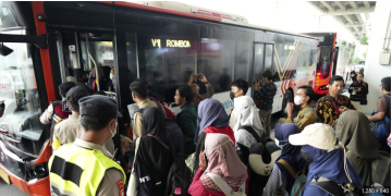 Heavy clashes in Sudan's capital despite truce being extended