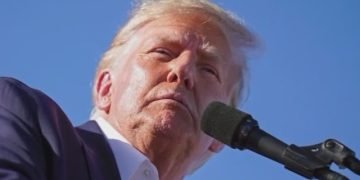 Trump travels back to New York to face criminal accusations