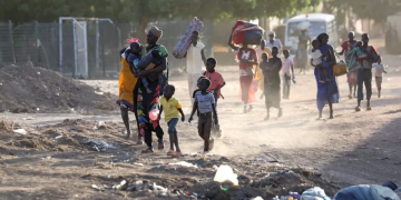 People are fleeing neighbourhoods close to the fighting in Khartoum, as the Sudanese army battles a paramilitary group for control