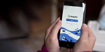 Shopify is laying off one-fifth of its workforce, the company announced on Thursday. (Andrew Harrer/Bloomberg)