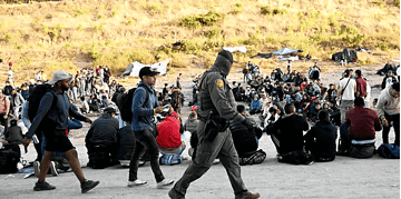 Border Patrol chief authorizes release of migrants into US without court dates as Title 42 ends