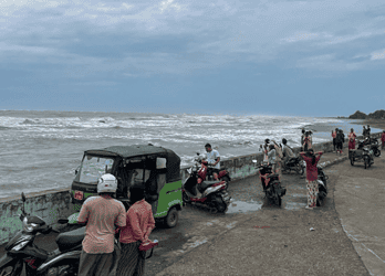 Deadly cyclone Mocha strikes the coasts of Bangladesh and Myanmar.
