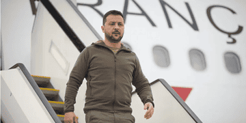 Zelensky dominates summit as G7 leaders call out China