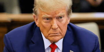 Federal judge indefinitely postpones Trump's election meddling trial