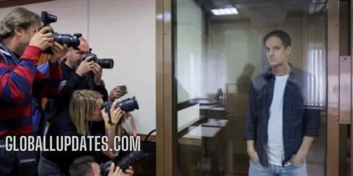 Evan Gershkovich: Waiting for her brother, Putin's 'bargaining chip' in Russian jail