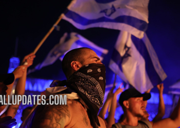 Israel: Benjamin Netanyahu protests put political divides back on show